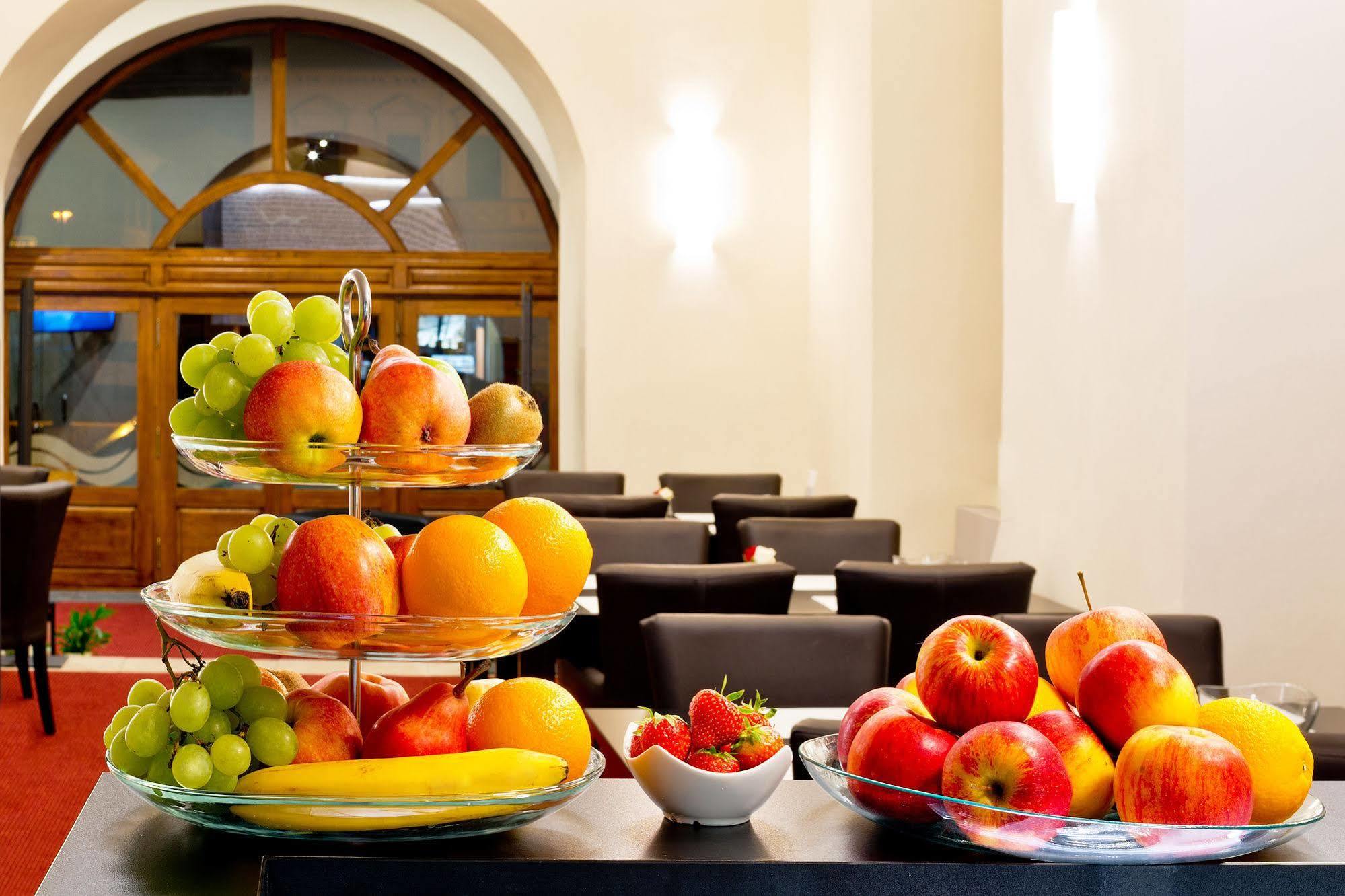 Hotel U Hada Zatec Ngoại thất bức ảnh