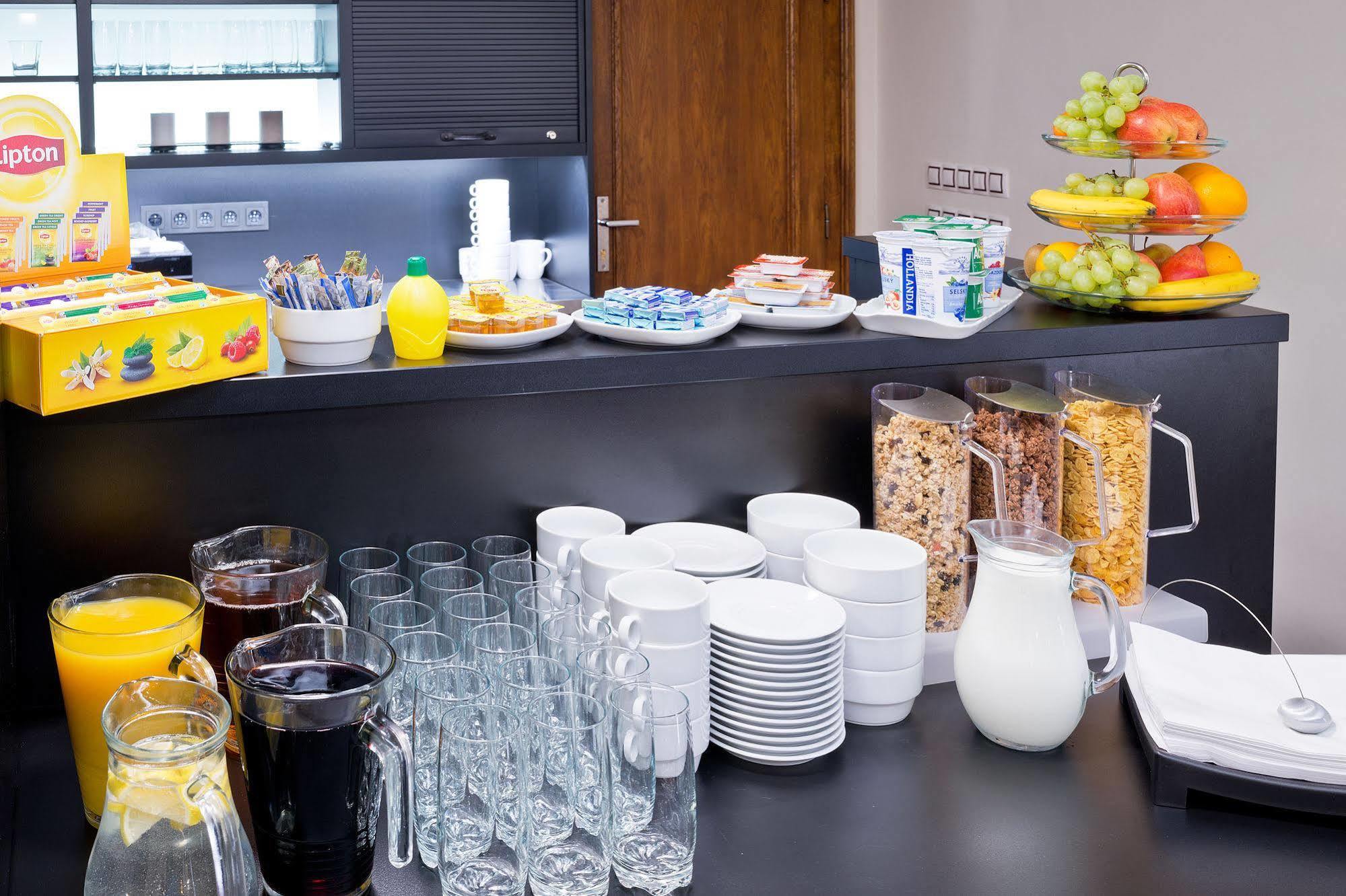 Hotel U Hada Zatec Ngoại thất bức ảnh