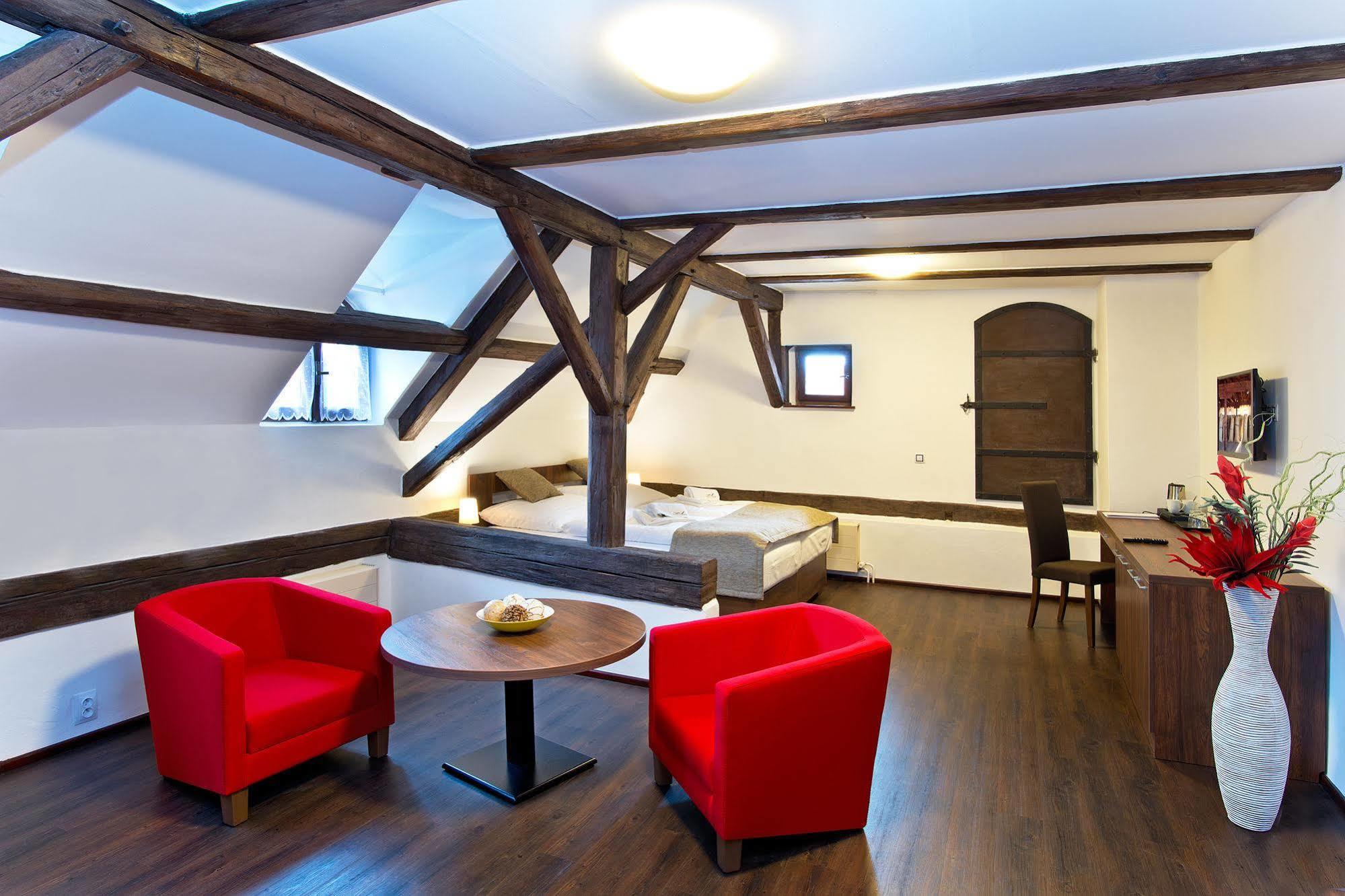 Hotel U Hada Zatec Ngoại thất bức ảnh