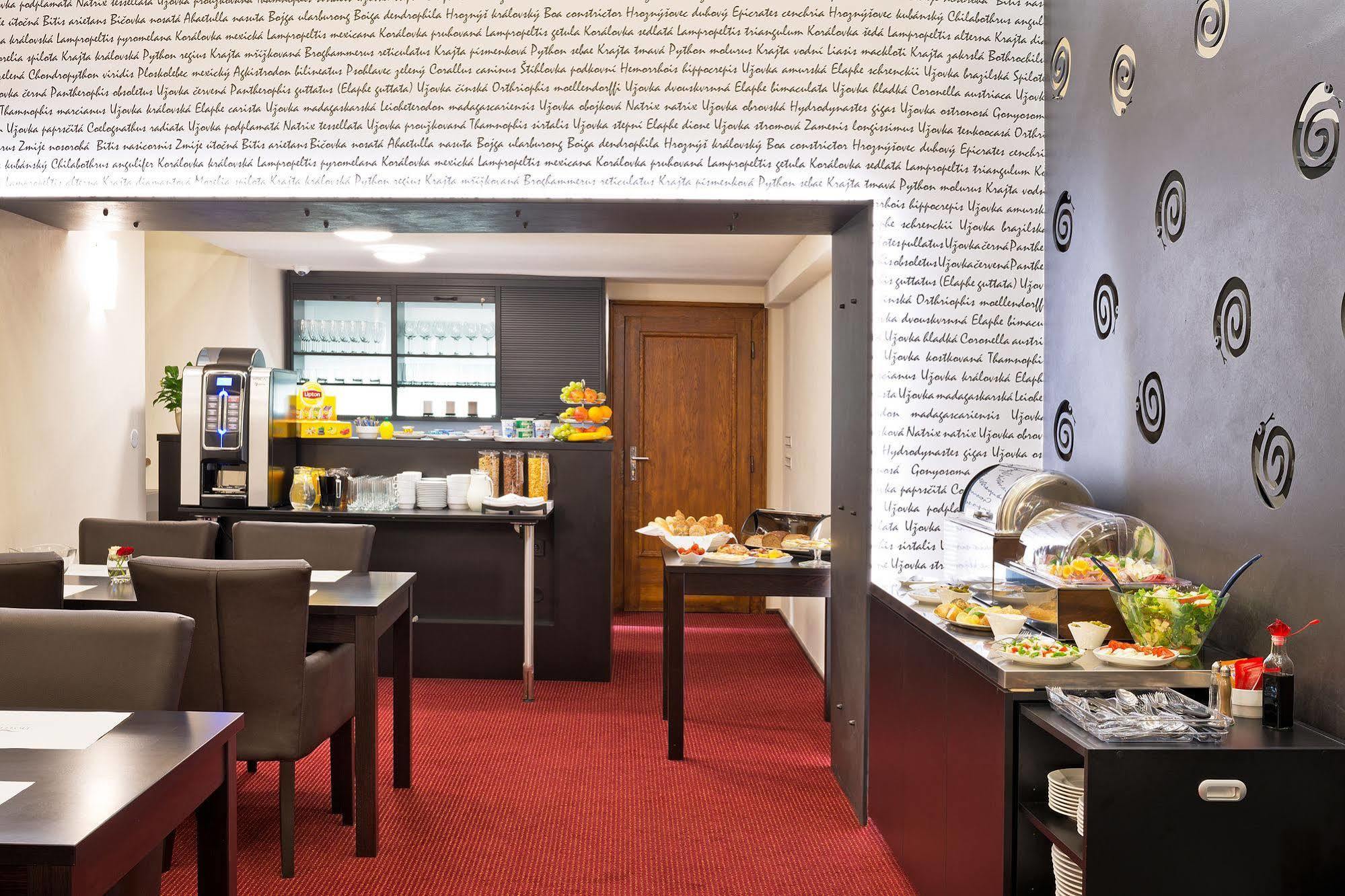 Hotel U Hada Zatec Ngoại thất bức ảnh