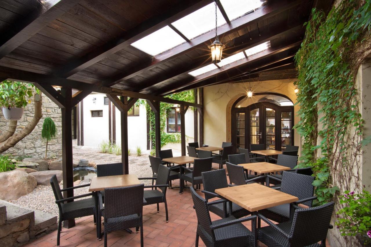 Hotel U Hada Zatec Ngoại thất bức ảnh